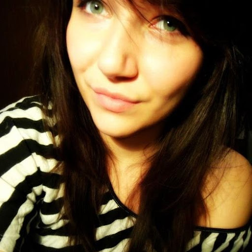 Julia Parks Photo 29