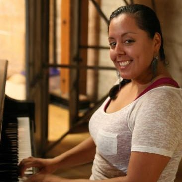 Judith Gonzalez Photo 6