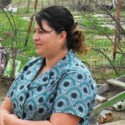 Maria Menjivar Photo 20