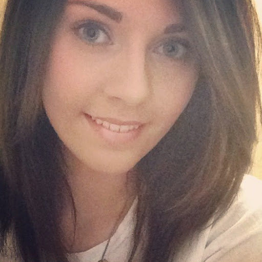 Hannah Cooper Photo 37
