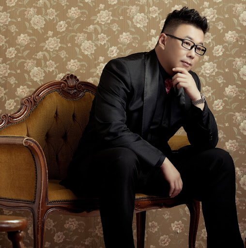 Nicholas Liu Photo 32