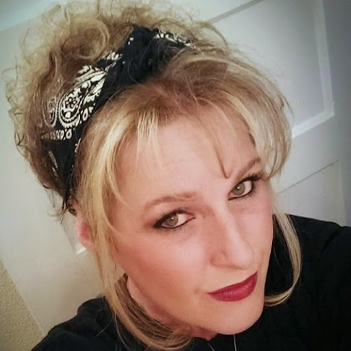 Charity Singleton Photo 2