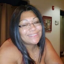 Angela Hernandez Photo 8