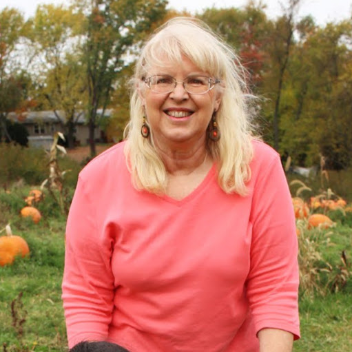 Suzanne Leonard Photo 37