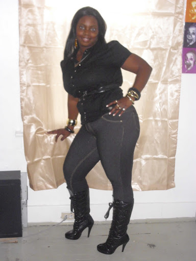 Evelyn Lewis Photo 18