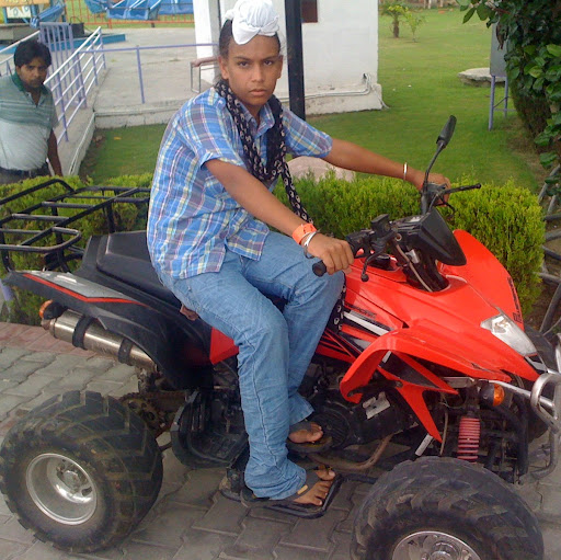 Jujhar Singh Photo 32