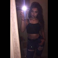 Nicole Evans Photo 21
