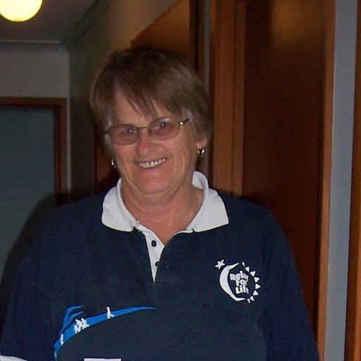 Judy Holloway Photo 32