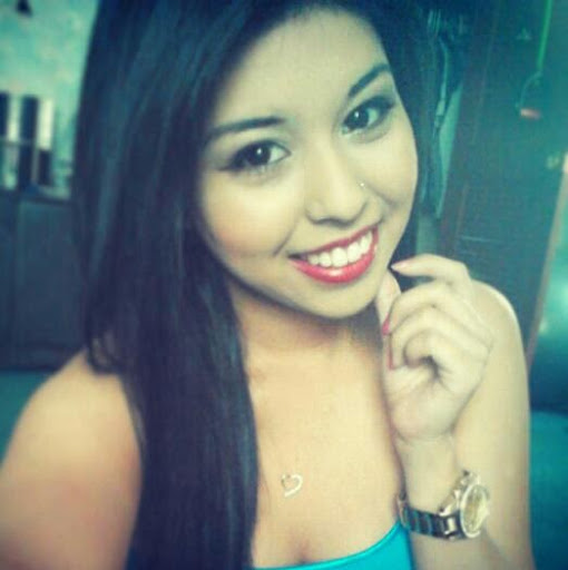 Julie Cantu Photo 17