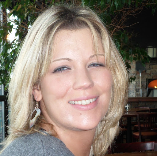 Melanie George Photo 7