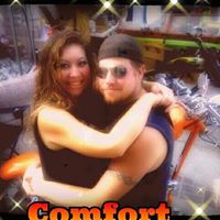 Sarah Comfort Photo 22