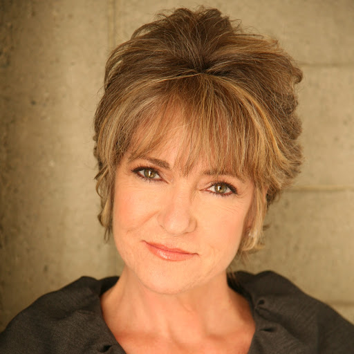Rebecca Reynolds Photo 29