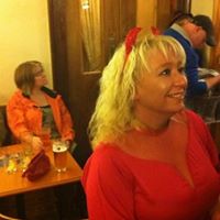 Julie Strachan Photo 5