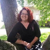 Angela Arnold Photo 47