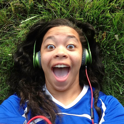 Alexis Robinson Photo 16
