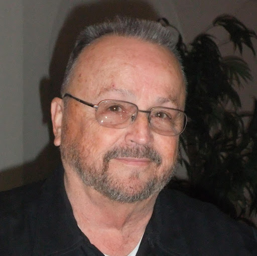 Robert Hendrick Photo 30