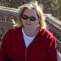 Lisa Slade Photo 27