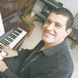 Carlos Guzman Photo 14