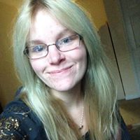 Sarah Paige Photo 38