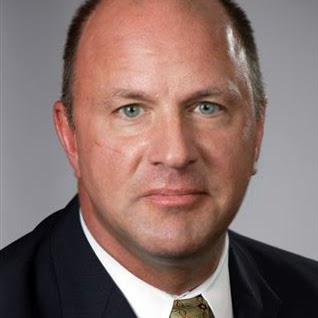 Daniel Mills Photo 31