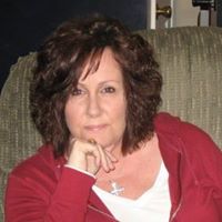 Gretchen Evans Photo 21