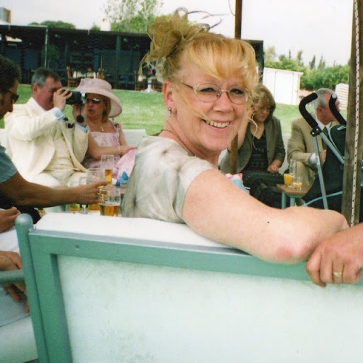 Hazel Taylor Photo 31