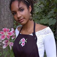 Lois Perez Photo 5