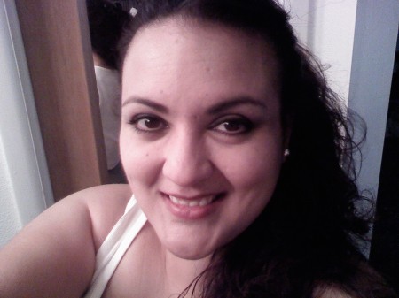 Elizabeth Martinez Photo 49