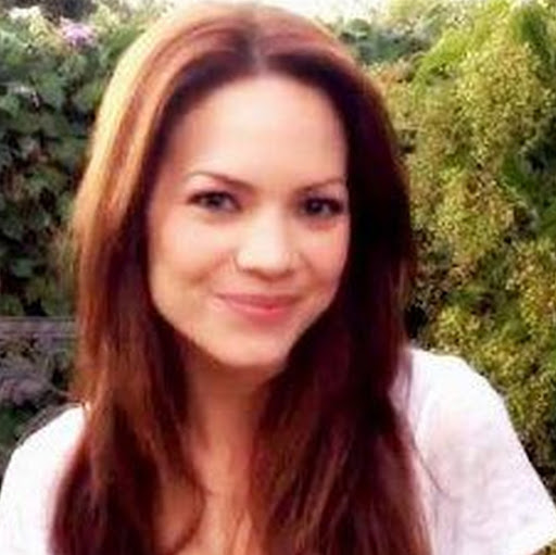Elizabeth Webber Photo 32