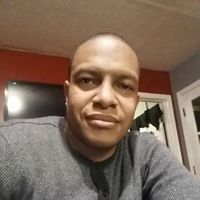 Derrick Holmes Photo 23