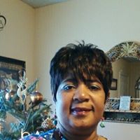 Gloria Lynch Photo 15