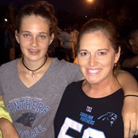 Vicki Hollis Photo 7
