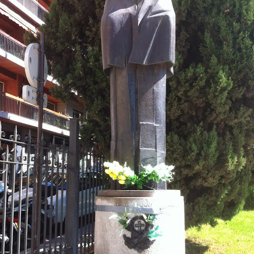 Ernesto Saavedra Photo 7