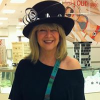 Mindy Bender Photo 14