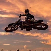 Dustin Simpson Photo 45