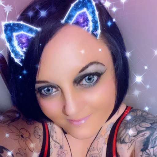 April Powell Photo 43