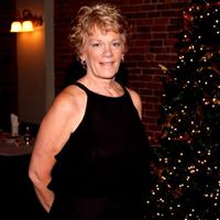 Debbie Lovelace Photo 20
