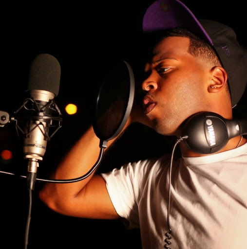 Aaron Griggs Photo 33