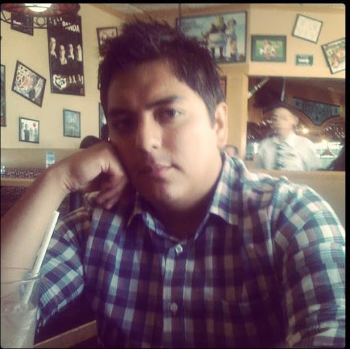 Hector Castillo Photo 9
