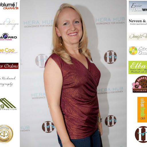 Amy Ostrowski Photo 20
