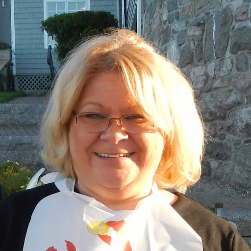 Karen Flowers Photo 14