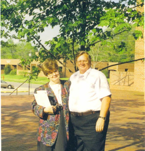 Betty Neal Photo 3