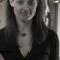 Alison Howell Photo 5