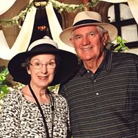Elizabeth Howe Photo 37