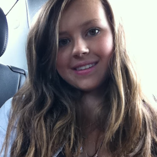 Ana Burns Photo 3