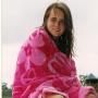 Elizabeth Helms Photo 25