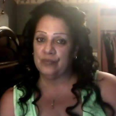Lydia Cruz Photo 39