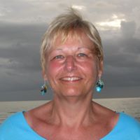 Martha Simpson Photo 28