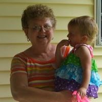 Gloria Robertson Photo 31