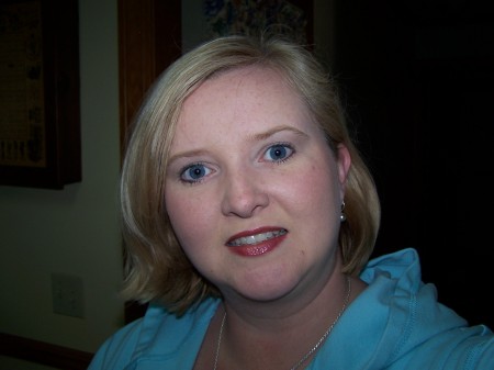 Leigh Jones Photo 24